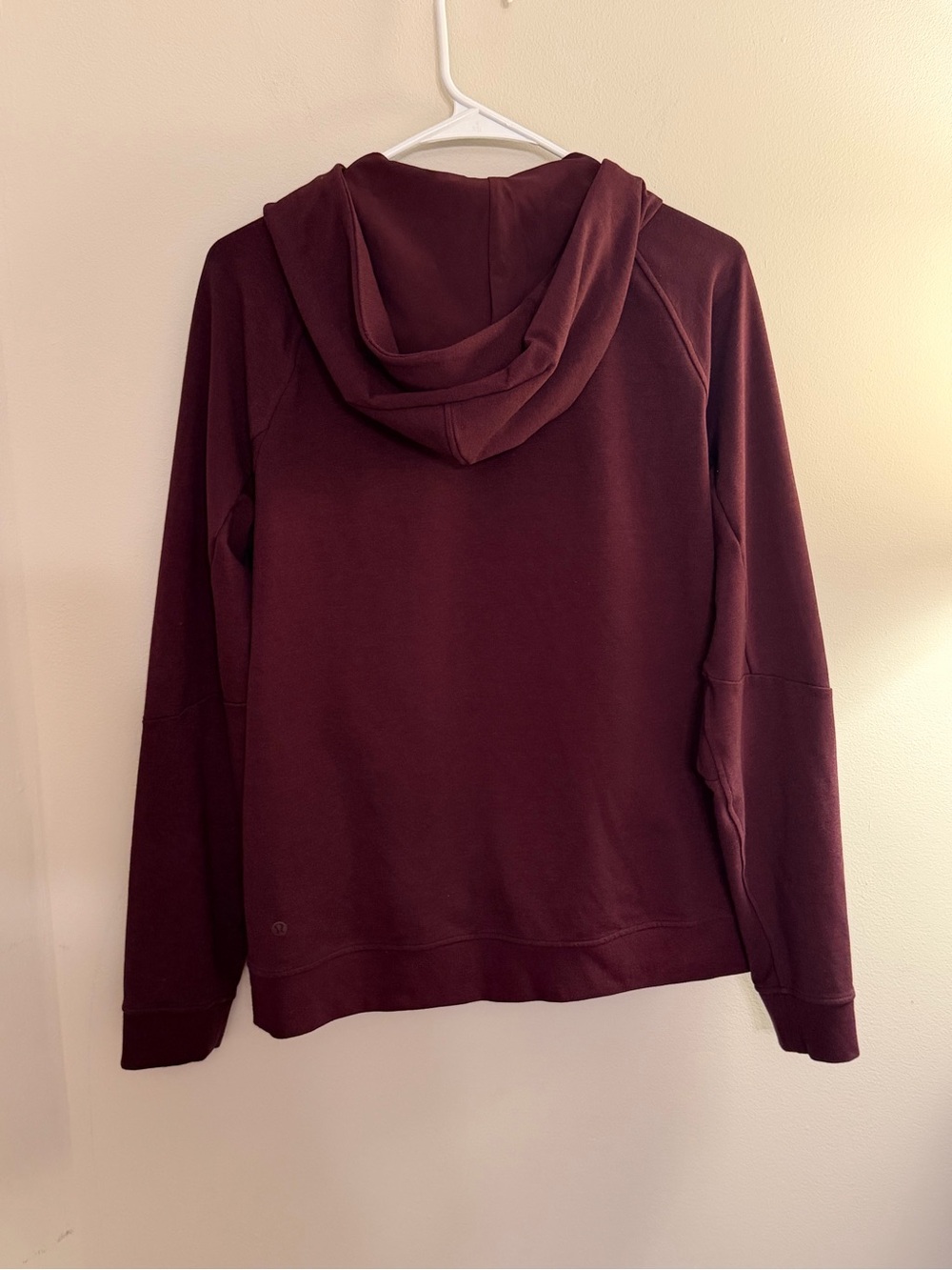 Lululemon Men’s City Sweat Pullover Hoodie in “Cassis” Size Medium VGUC - Picture 3 of 7